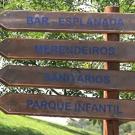 Moradias Do Douro Internacional * Фрейшу-ди-Эшпада-а-Синта