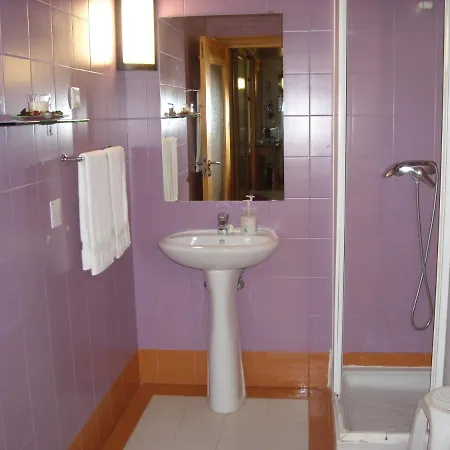 Moradias Do Douro Internacional * Фрейшу-ди-Эшпада-а-Синта