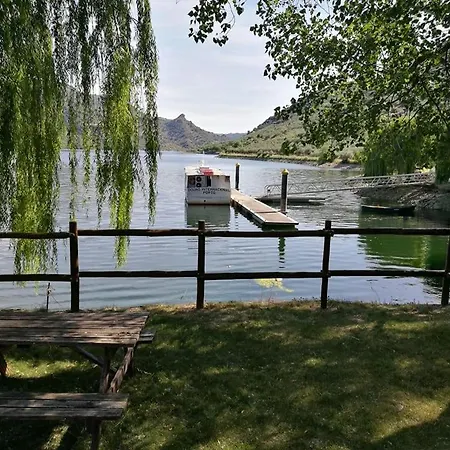 Дом отдыха Moradias Do Douro Internacional Фрейшу-ди-Эшпада-а-Синта